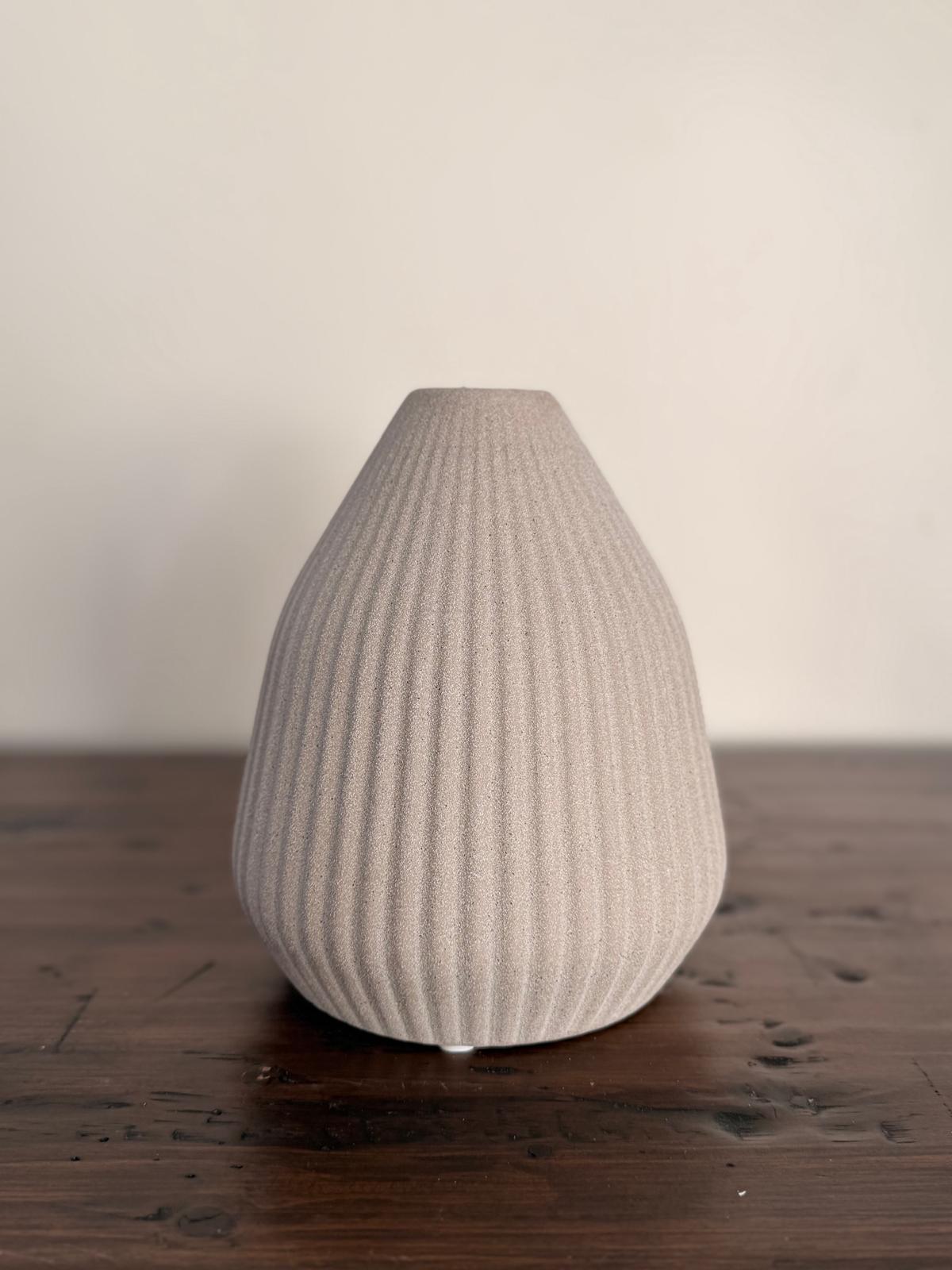 Pilu Vase Cone Grey