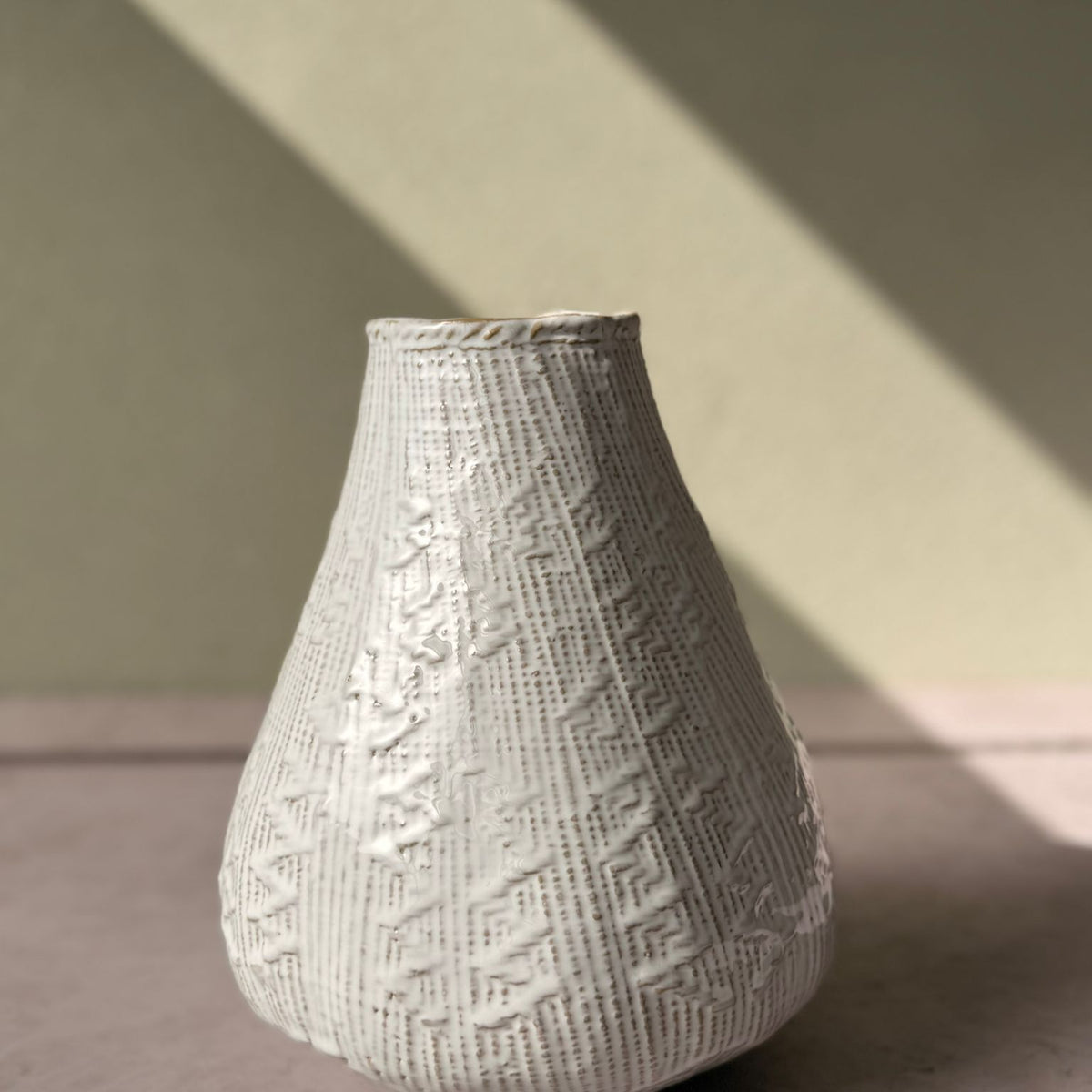 Odera Vase