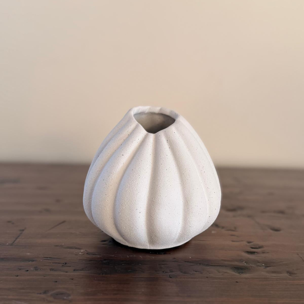 Hana Vase White medium
